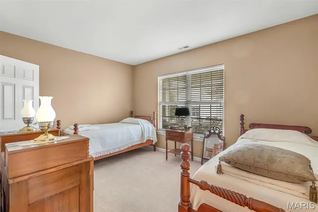 $600,000 | 811 Stone Meadow Drive, Chesterfield, MO 63005