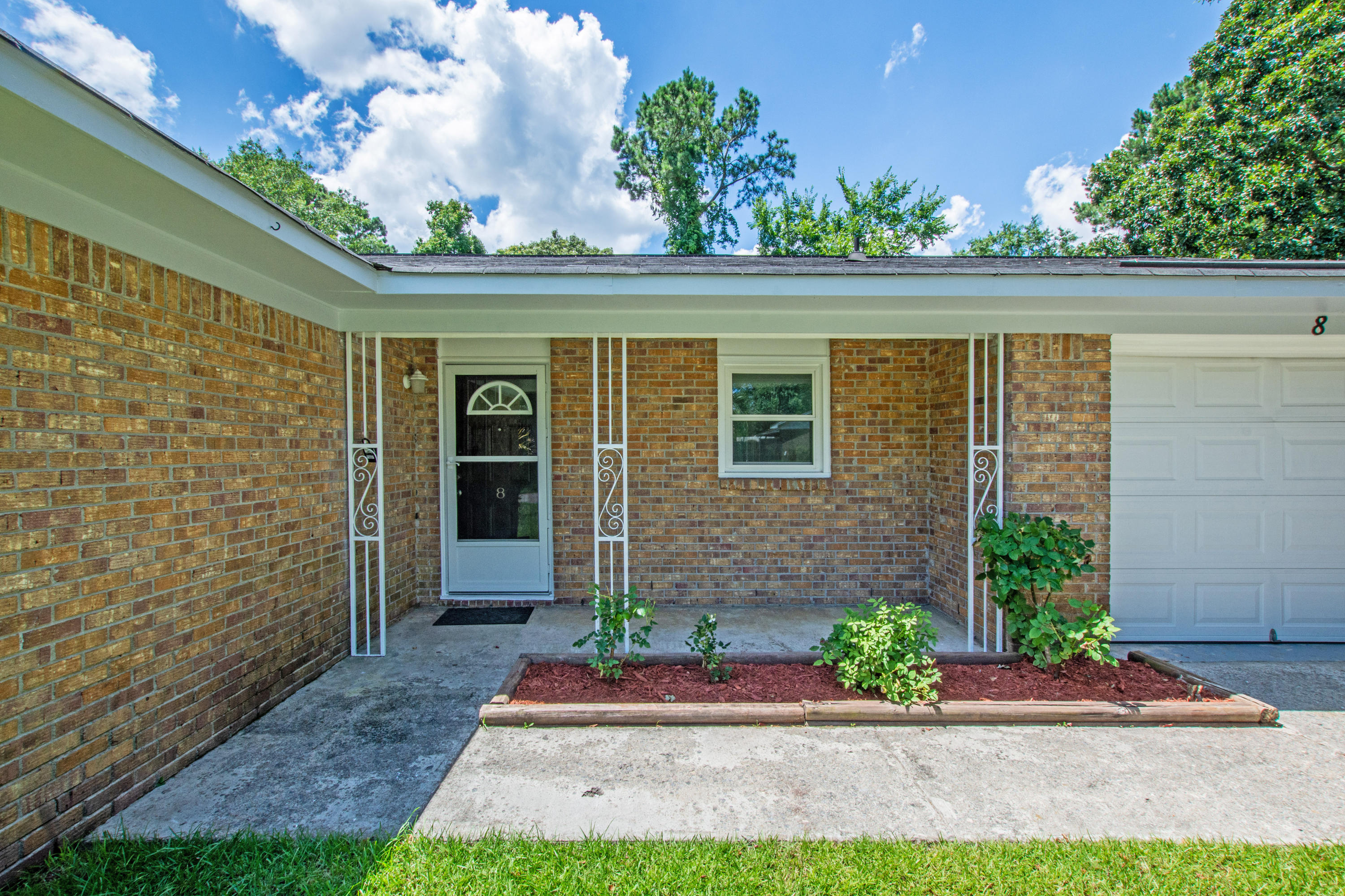 8 Stanhope Road Goose Creek, SC 29445 - Photo 2 of 27 0-7 (1)