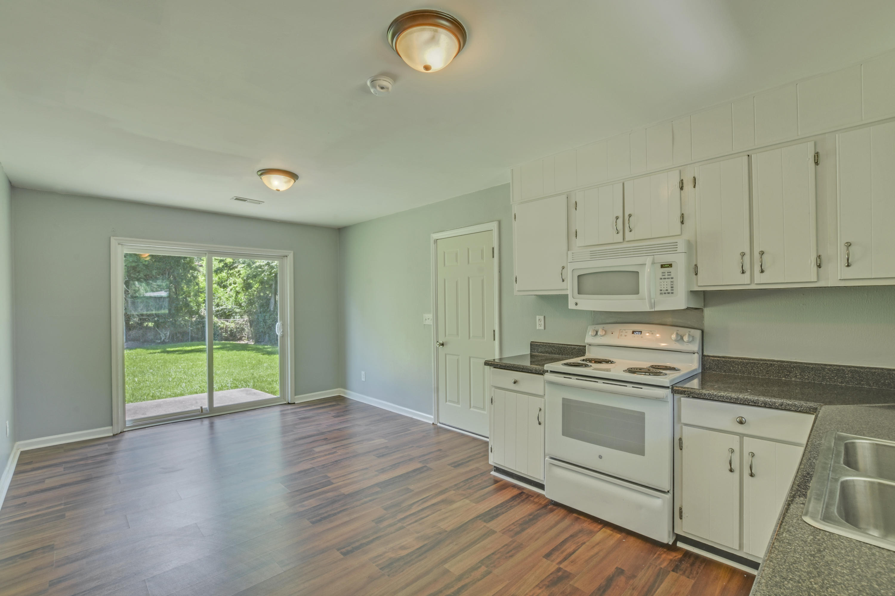 8 Stanhope Road Goose Creek, SC 29445 - Photo 6 of 27 23