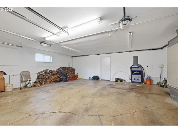 $699,900 | 85217 Winding Way, Pleasant Hill, OR 97455