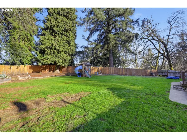 $699,900 | 85217 Winding Way, Pleasant Hill, OR 97455