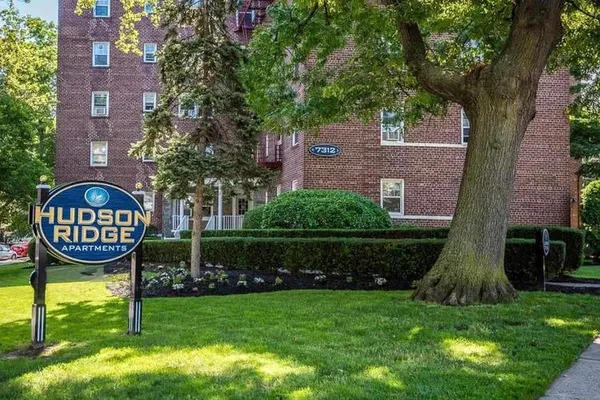 $2,250 | 7212 JFK Boulevard East, Unit 6B, North Bergen, NJ 07047