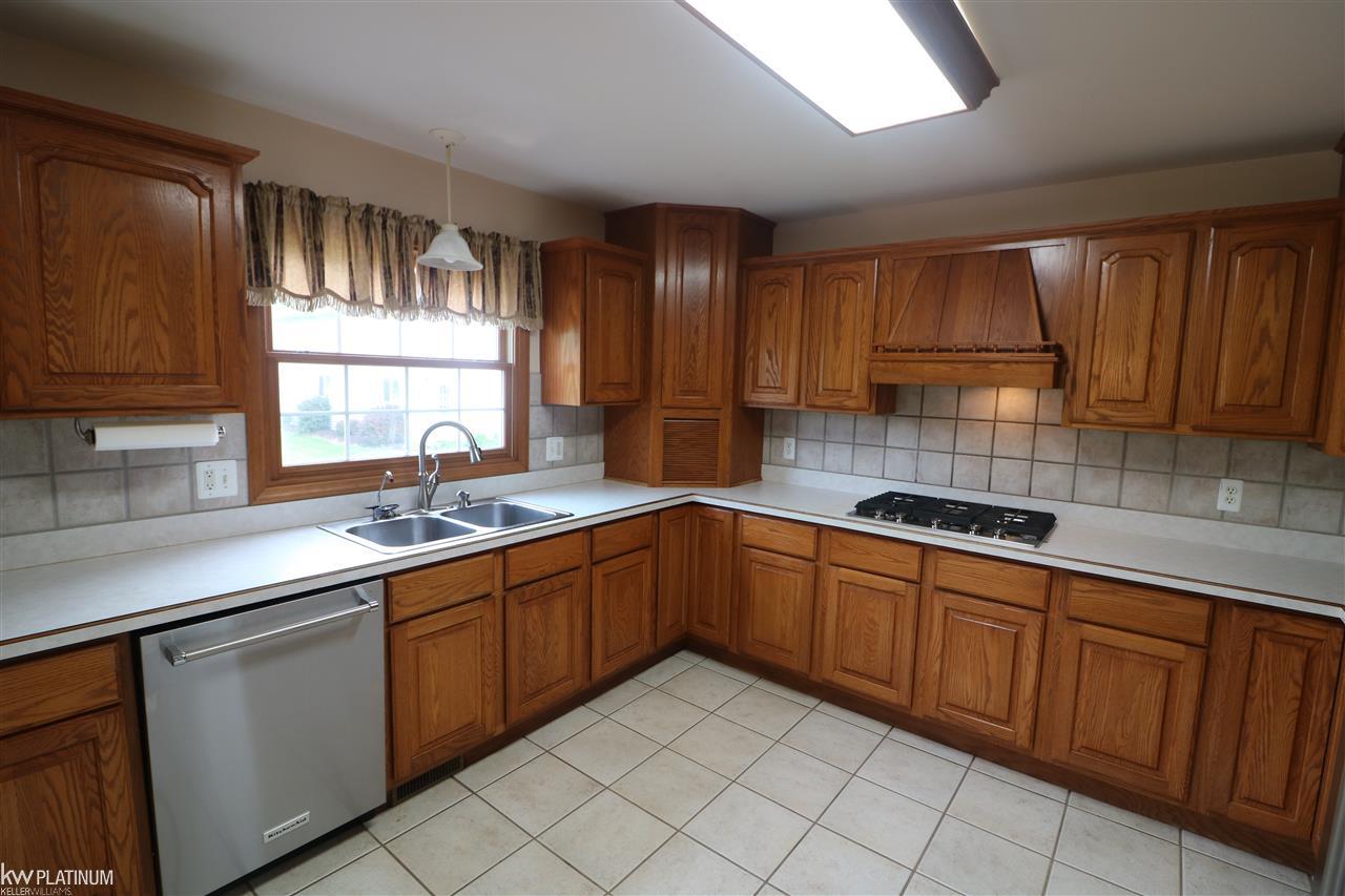21321 31 Mile Road Ray, MI 48096 - Photo 13 of 28
