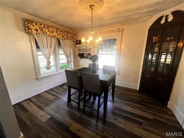 $164,000 | 620 North College Street, Salem, IL 62881