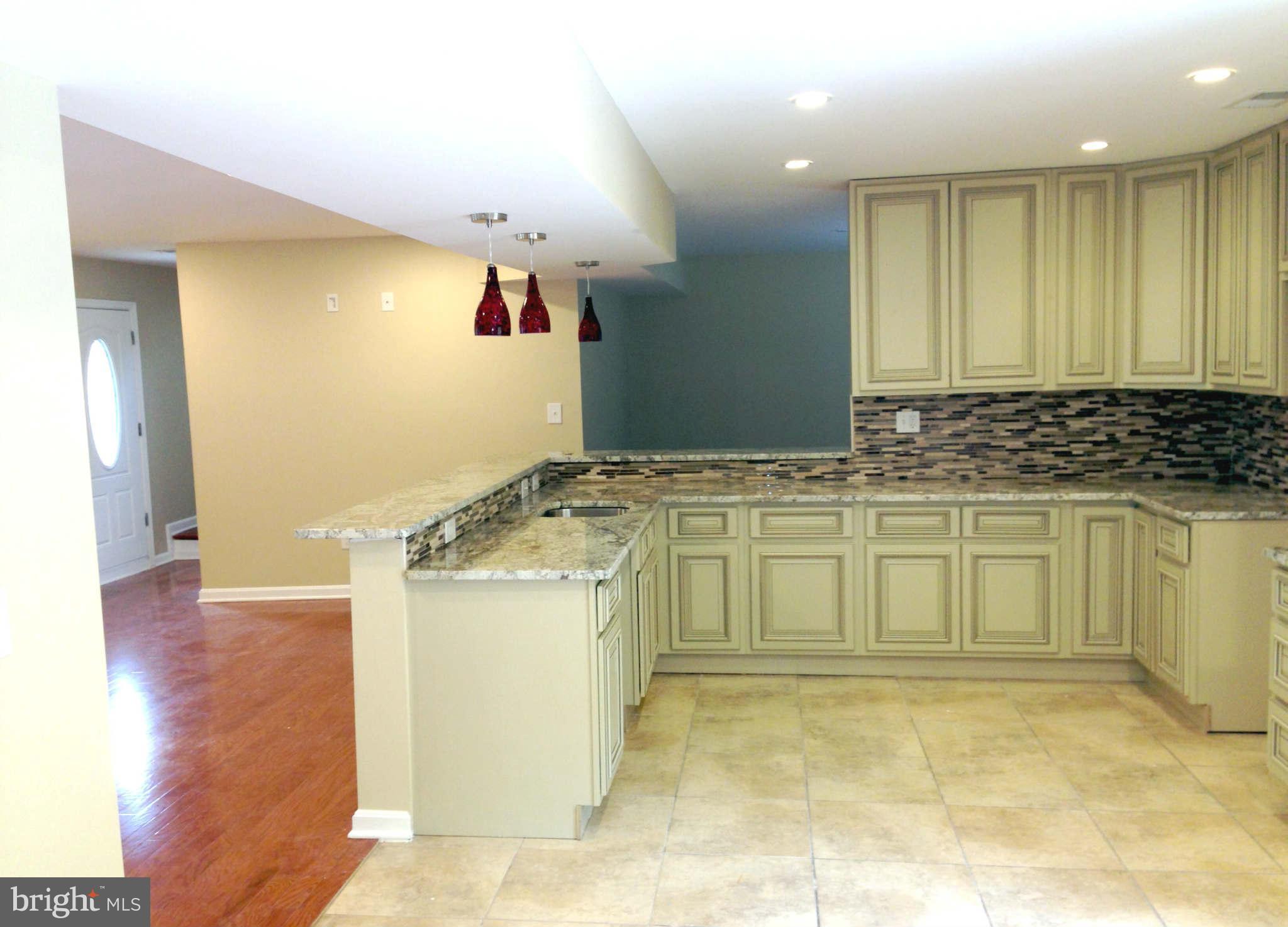 3118 Jeffrey Road Baltimore, MD 21244 - Photo 5 of 23 Kitchen