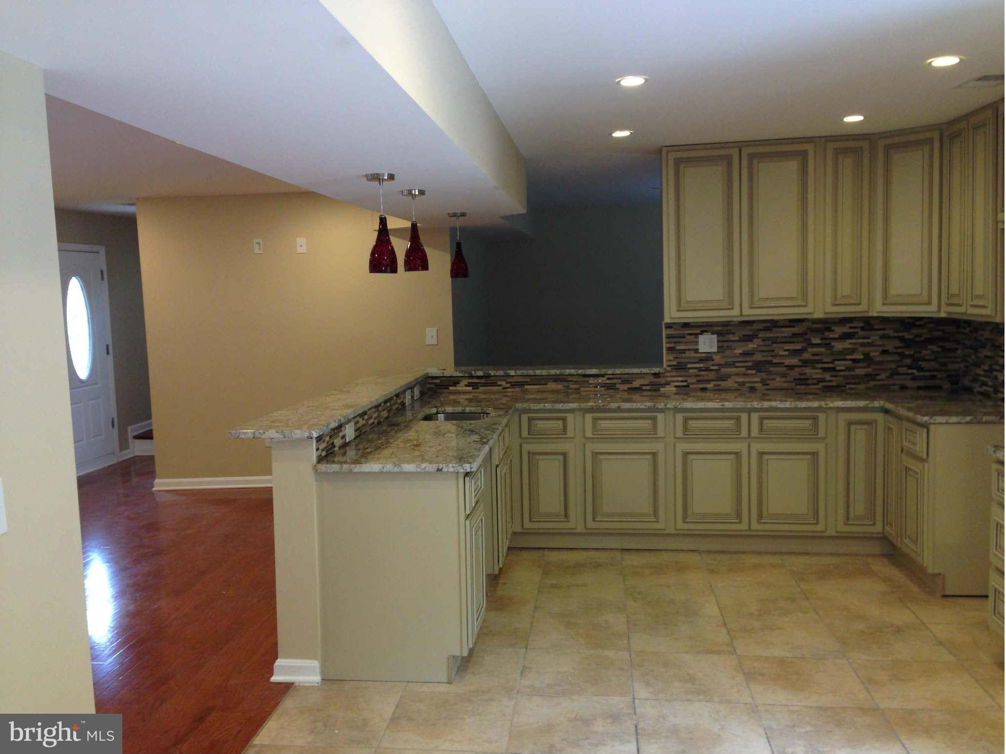 3118 Jeffrey Road Baltimore, MD 21244 - Photo 6 of 23 Kitchen