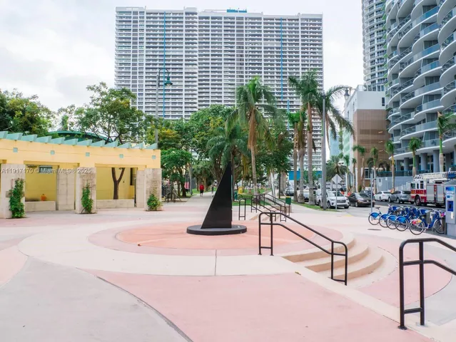 $6,800 | 1717 North Bayshore Drive, Unit A3847, Miami, FL 33132