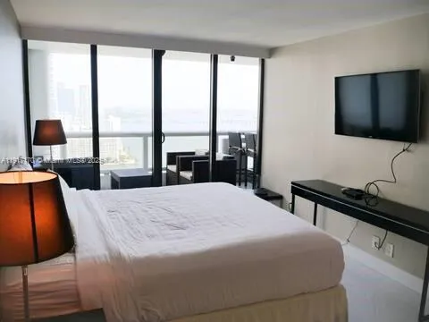 $6,800 | 1717 North Bayshore Drive, Unit A3847, Miami, FL 33132