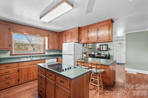 $484,900 | 5075 Lakeview Drive, Salisbury, NC 28147