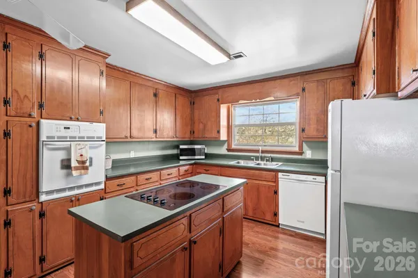 $484,900 | 5075 Lakeview Drive, Salisbury, NC 28147