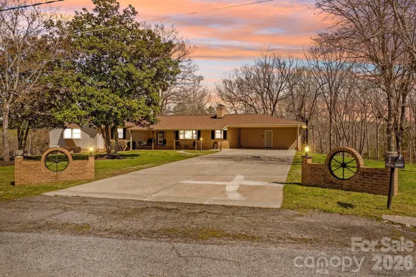 $484,900 | 5075 Lakeview Drive, Salisbury, NC 28147