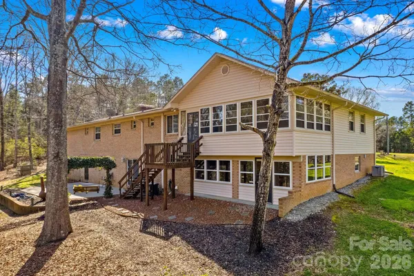 $484,900 | 5075 Lakeview Drive, Salisbury, NC 28147