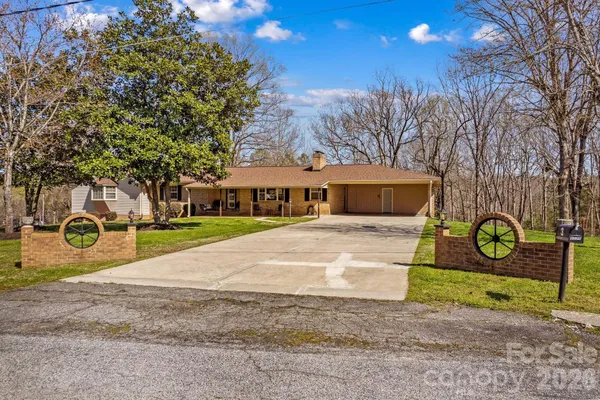 $484,900 | 5075 Lakeview Drive, Salisbury, NC 28147