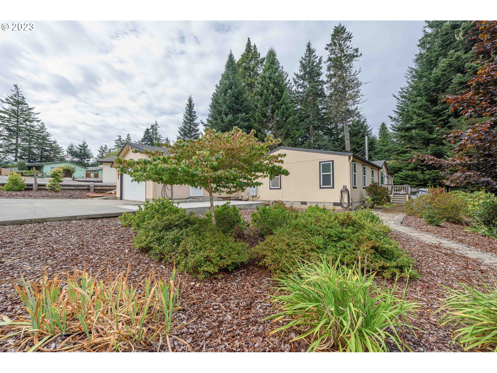 1570 Kristi Loop Lakeside, OR 97449 - Photo 4 of 46 Gallery Image 4