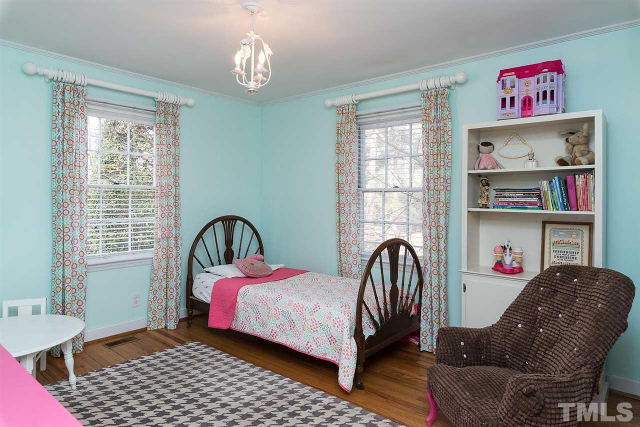 814 Chamberlain Street Raleigh, NC 27607 - Photo 13 of 25