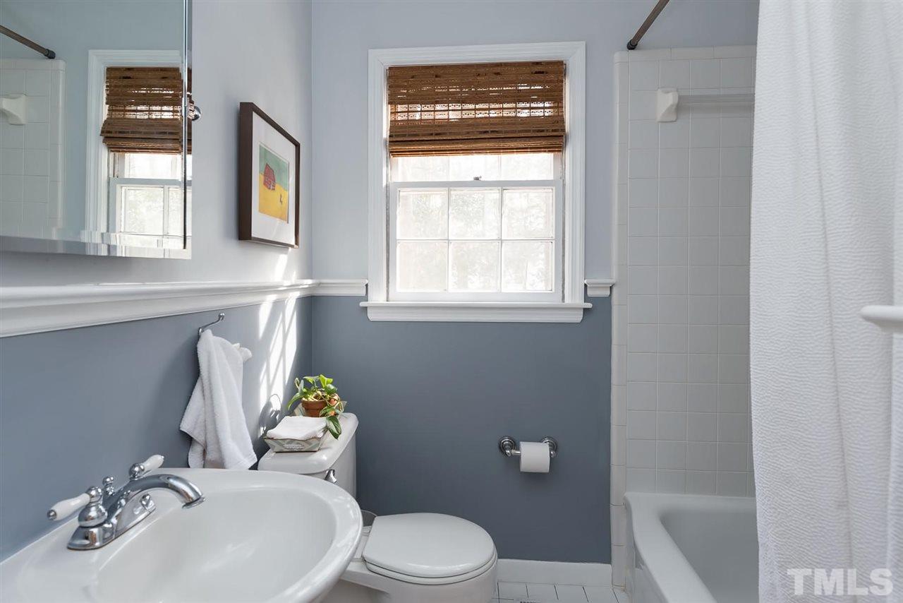 814 Chamberlain Street Raleigh, NC 27607 - Photo 15 of 25