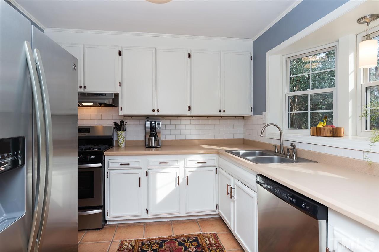 814 Chamberlain Street Raleigh, NC 27607 - Photo 9 of 25