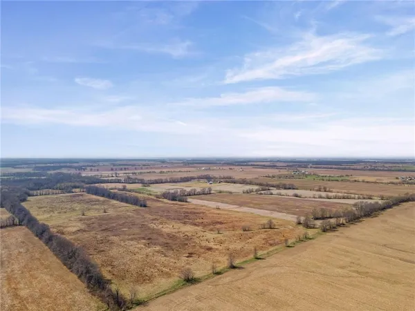 $1,336,200 | Iguana Road, Brookfield, MO 64628
