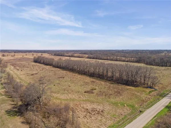 $1,336,200 | Iguana Road, Brookfield, MO 64628