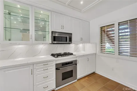 $1,599,000 | 172 Villa Point Drive, Newport Beach, CA 92660