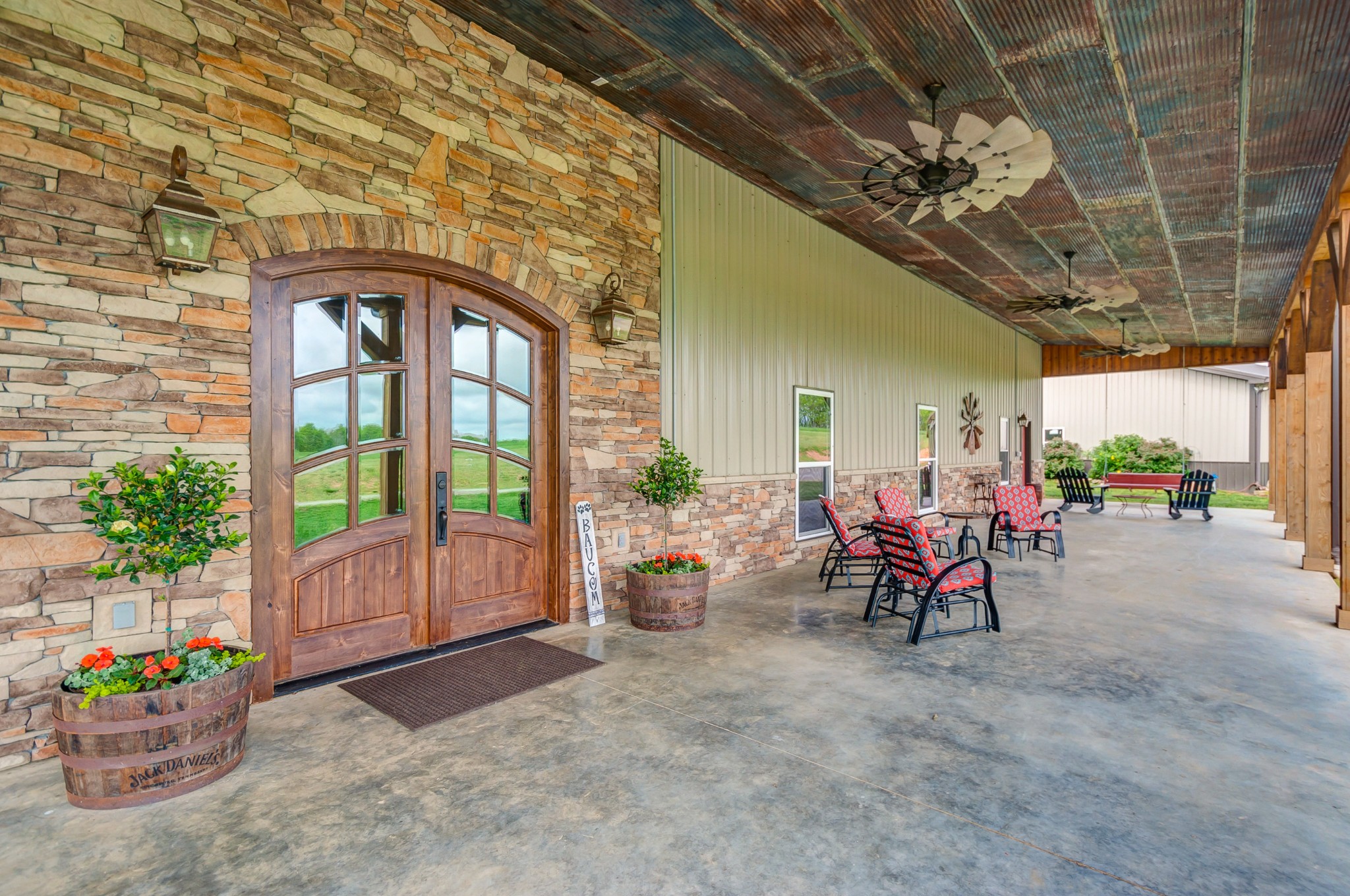 2348 Tom Fitzgerald Road Columbia, TN 38401 - Photo 14 of 47 a view of hall way with furniture