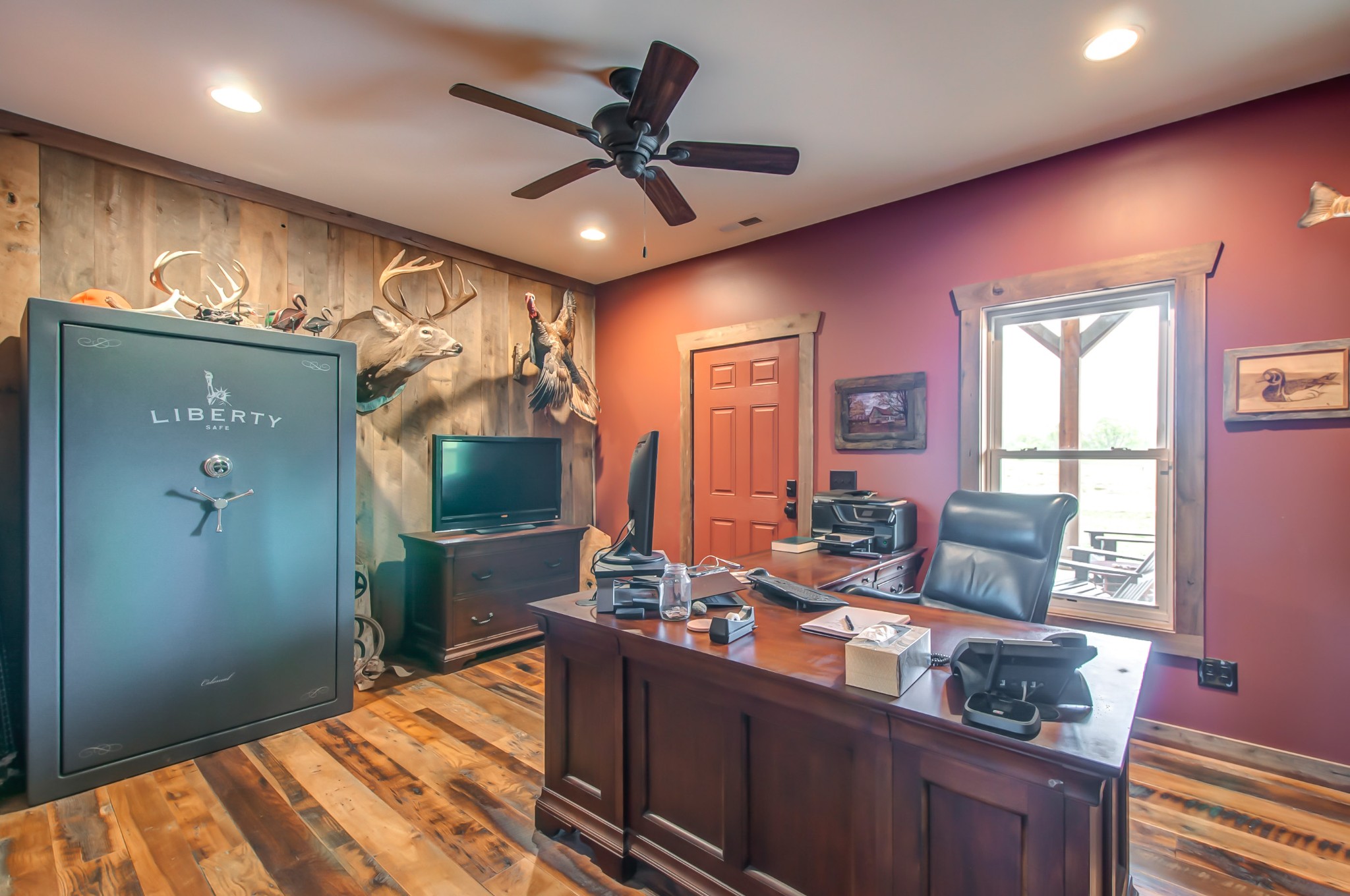 2348 Tom Fitzgerald Road Columbia, TN 38401 - Photo 25 of 47 a very nice looking room with a large window