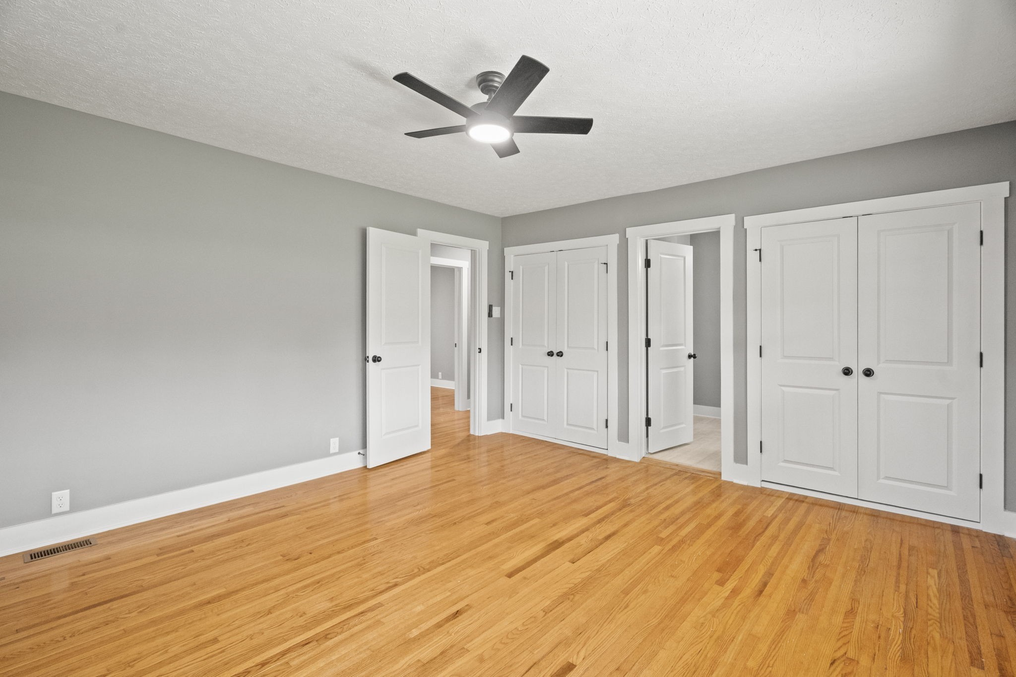 1503 5th Avenue West Springfield, TN 37172 - Photo 24 of 57 a view of empty room with wooden floor