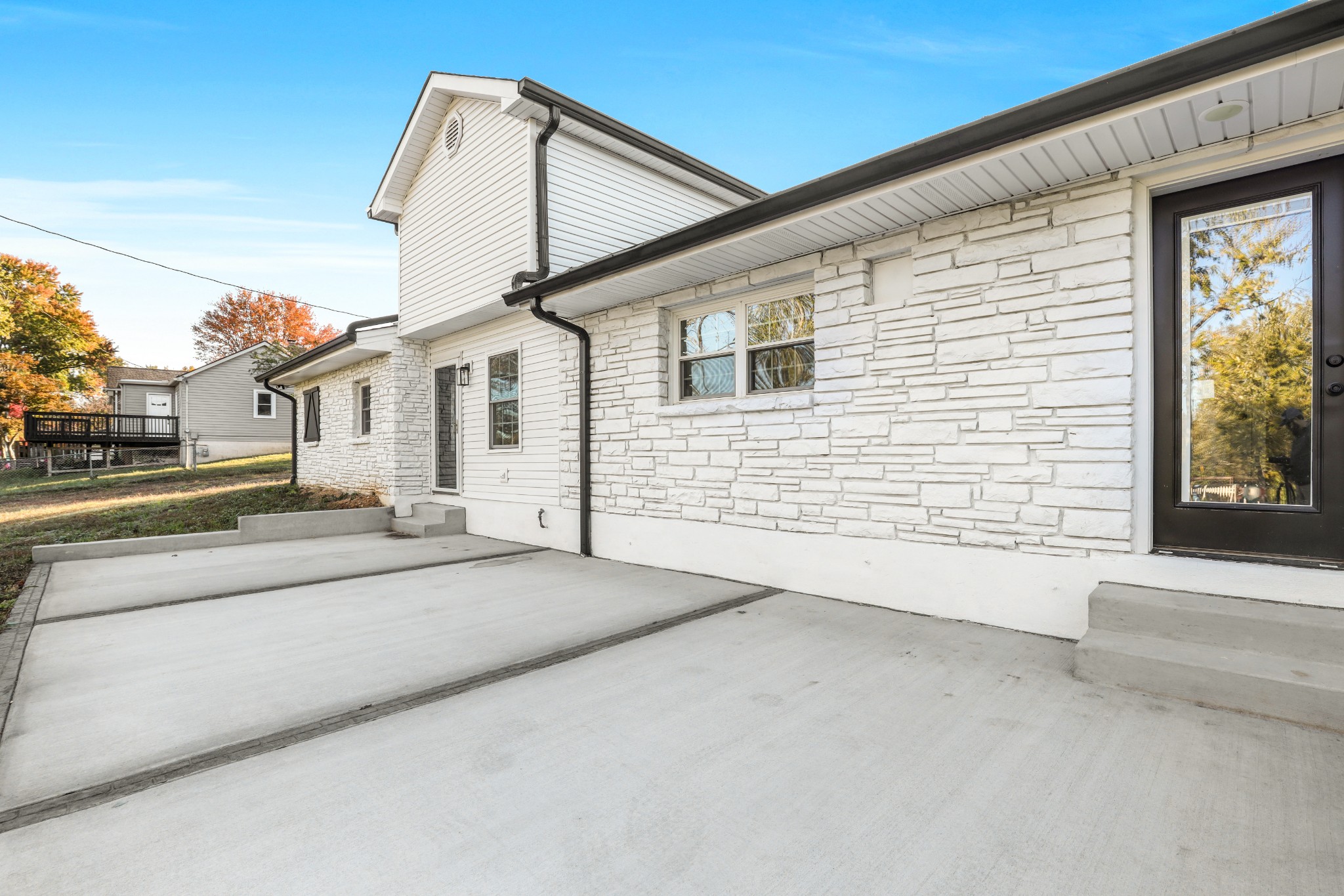 1503 5th Avenue West Springfield, TN 37172 - Photo 48 of 57 a view of a house with a outdoor space