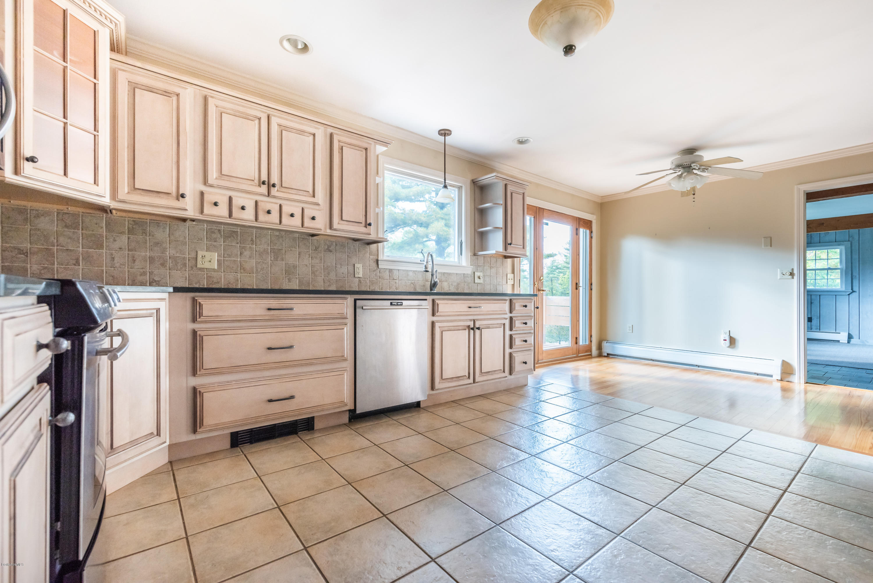 552 E Road Richmond, MA 01254 - Photo 15 of 42
