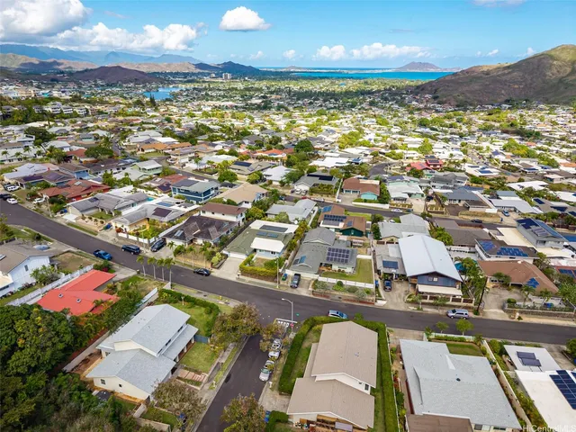 $1,995,000 | 1307 Noninui Place, Kailua, HI 96734