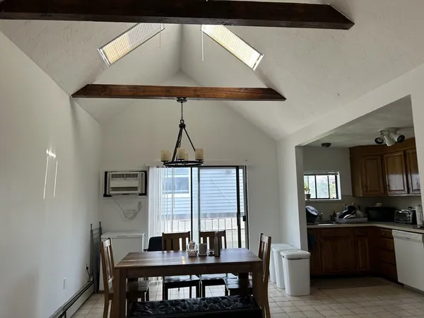 $3,500 | 341 Summer Street, Unit 2R, Somerville, MA 02144