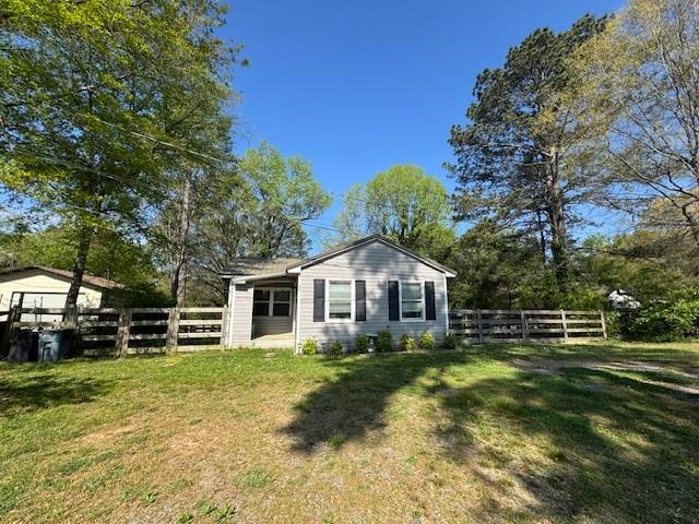 45 Jackson Drive Southeast Cartersville, GA 30121 - Photo 2 of 17 a front view of a house with a yard
