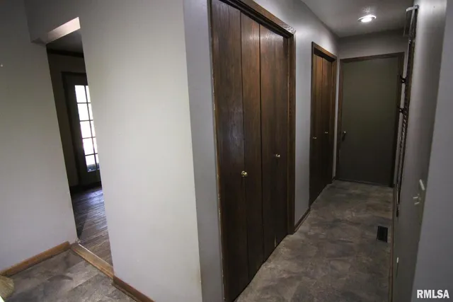 $279,000 | 5 East Timberline Drive, Blue Grass, IA 52726