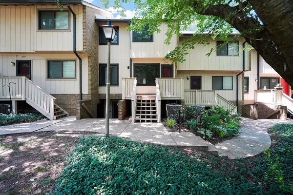 $459,900 | 2665 Glengyle Drive, Unit 60, Vienna, VA 22181