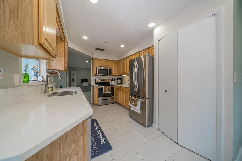 2063 Dunston Cove Road Clearwater, FL 33755 - Photo 17 of 52