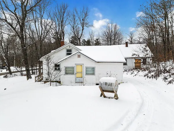 $210,000 | 7 Frog Holler Lane, Augusta, ME 04330