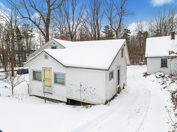 $210,000 | 7 Frog Holler Lane, Augusta, ME 04330