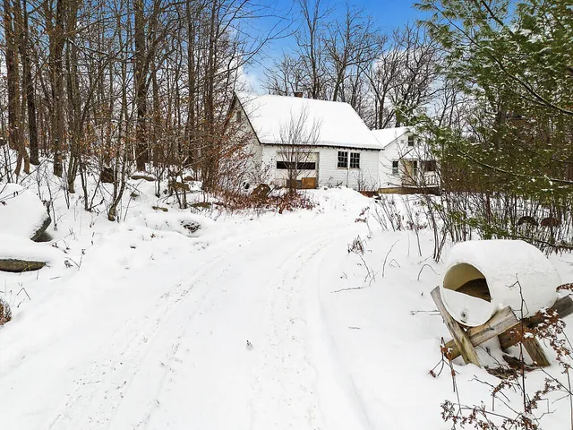 $210,000 | 7 Frog Holler Lane, Augusta, ME 04330