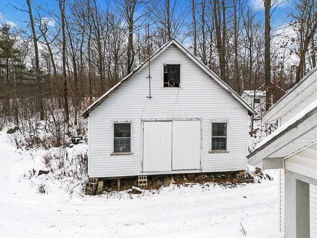 $210,000 | 7 Frog Holler Lane, Augusta, ME 04330