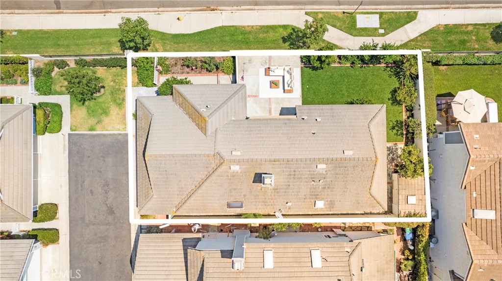 19 Spinnaker Irvine, CA 92614 - Photo 25 of 63 aerial view of a house with a ocean view