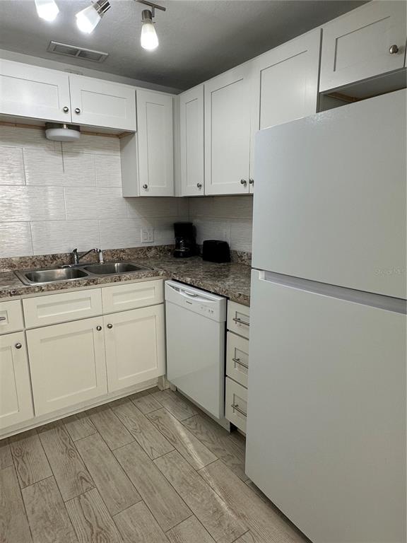 351 South McMullen Booth Road, Unit 129 Clearwater, FL 33759 - Photo 5 of 22