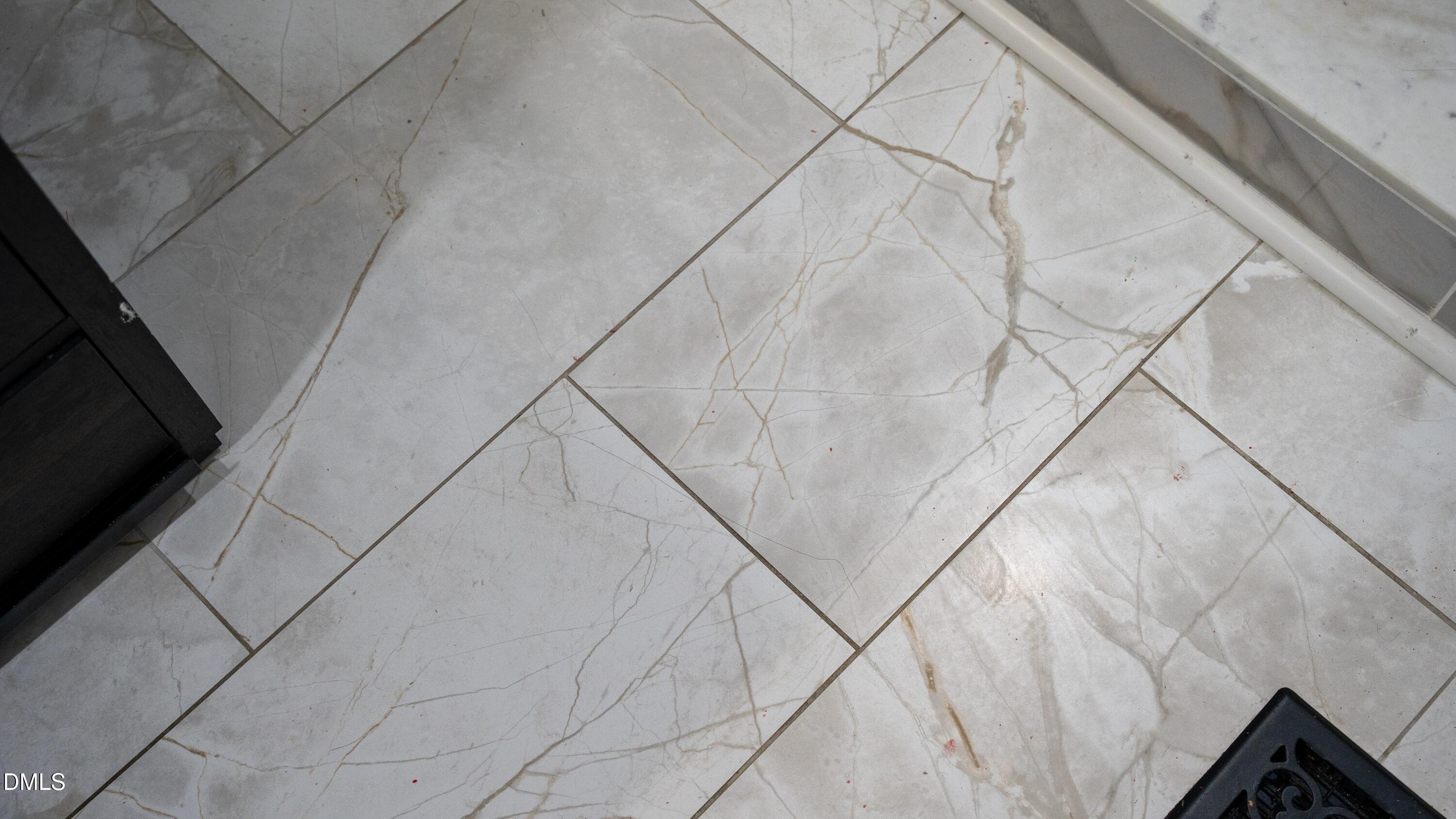 730 NW Boulevard Clinton, NC 28328 - Photo 62 of 68 TIles in all wet areas