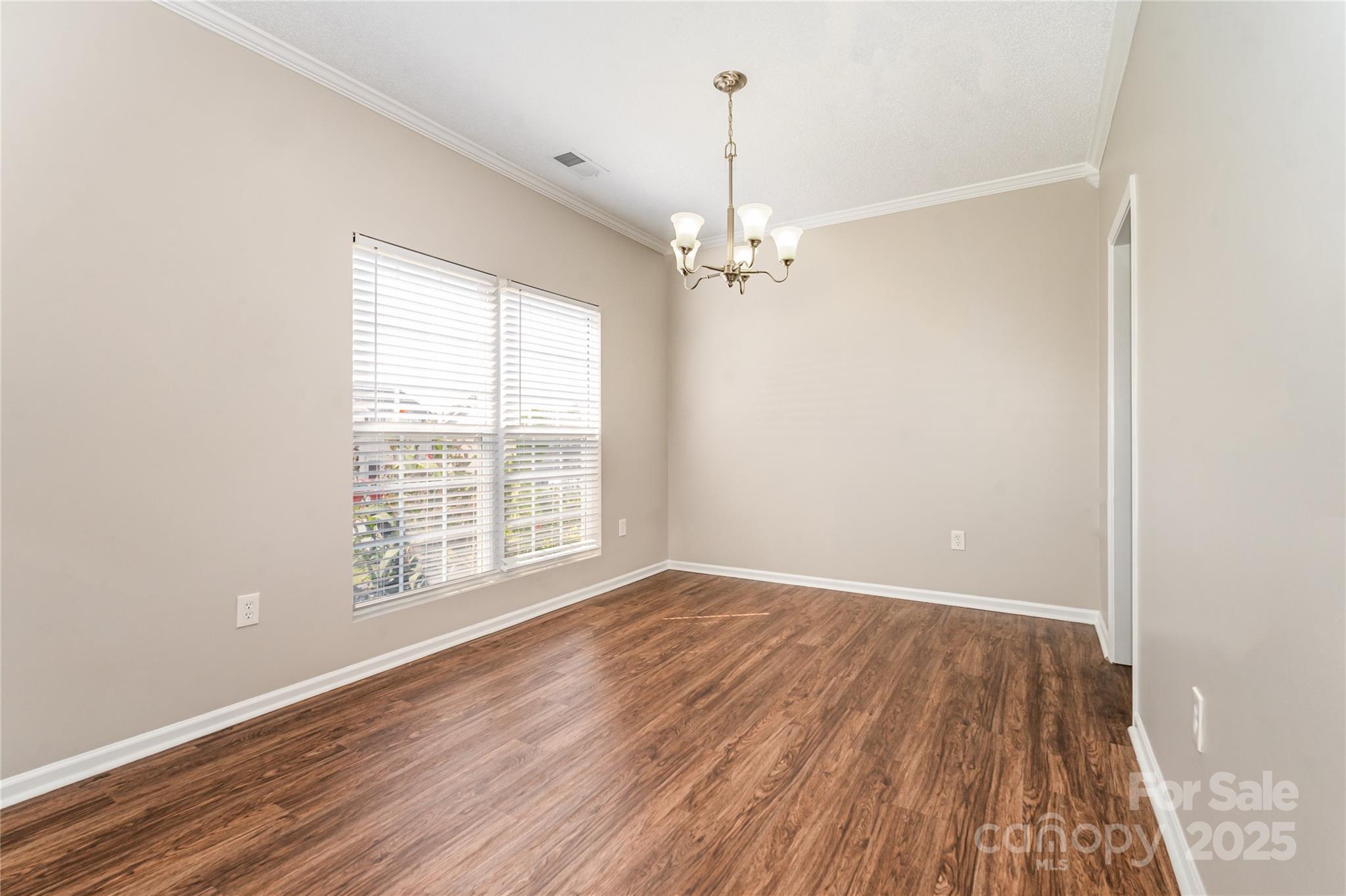 9012 Hedge Maple Road Charlotte, NC 28269 - Photo 5 of 22