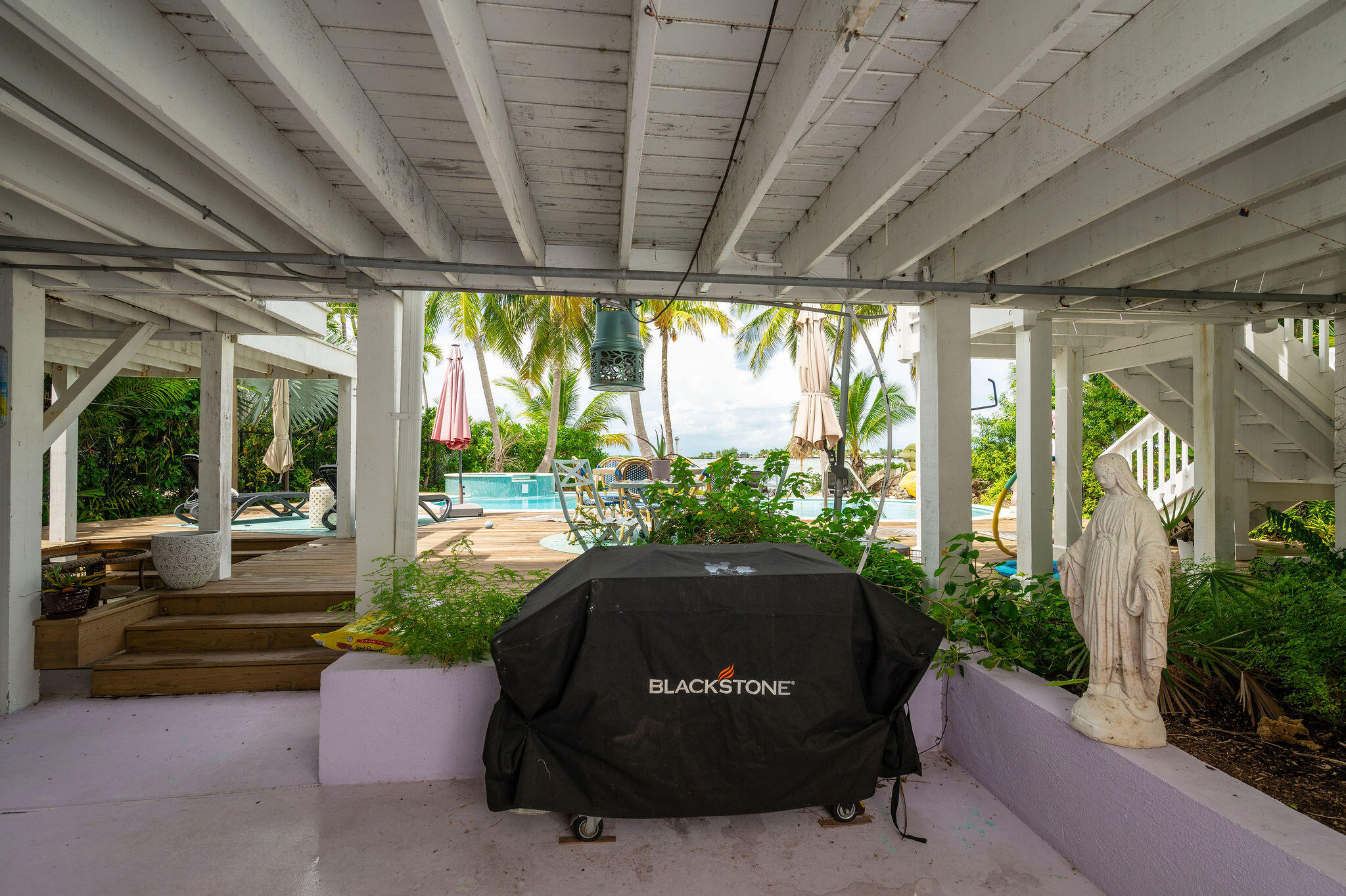 78 Bay Drive Key West, FL 33040 - Photo 70 of 116 a view of a couches in the patio