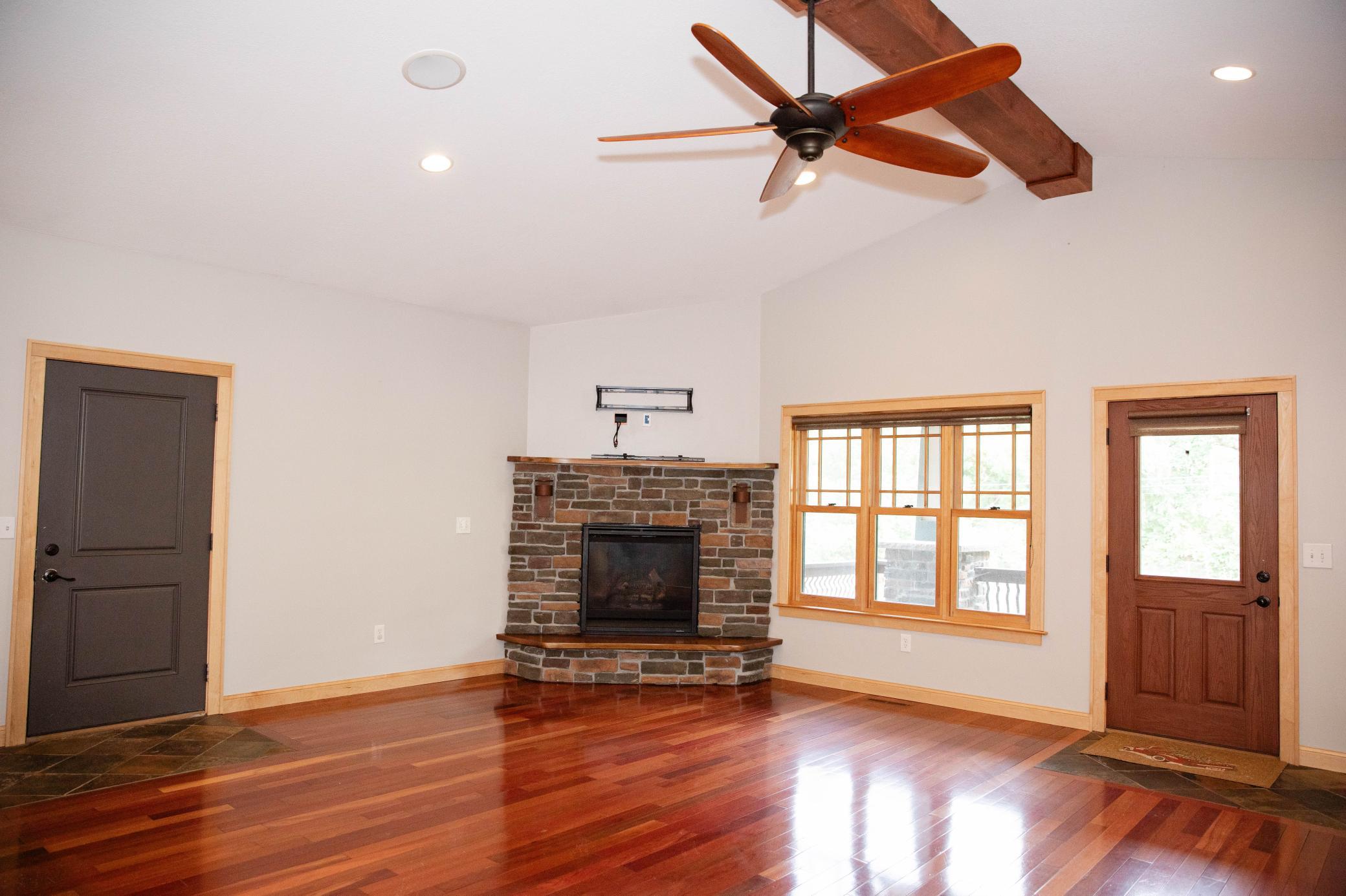 930 County Rd C East Maplewood, MN 55109 - Photo 8 of 41 Gallery Image 8