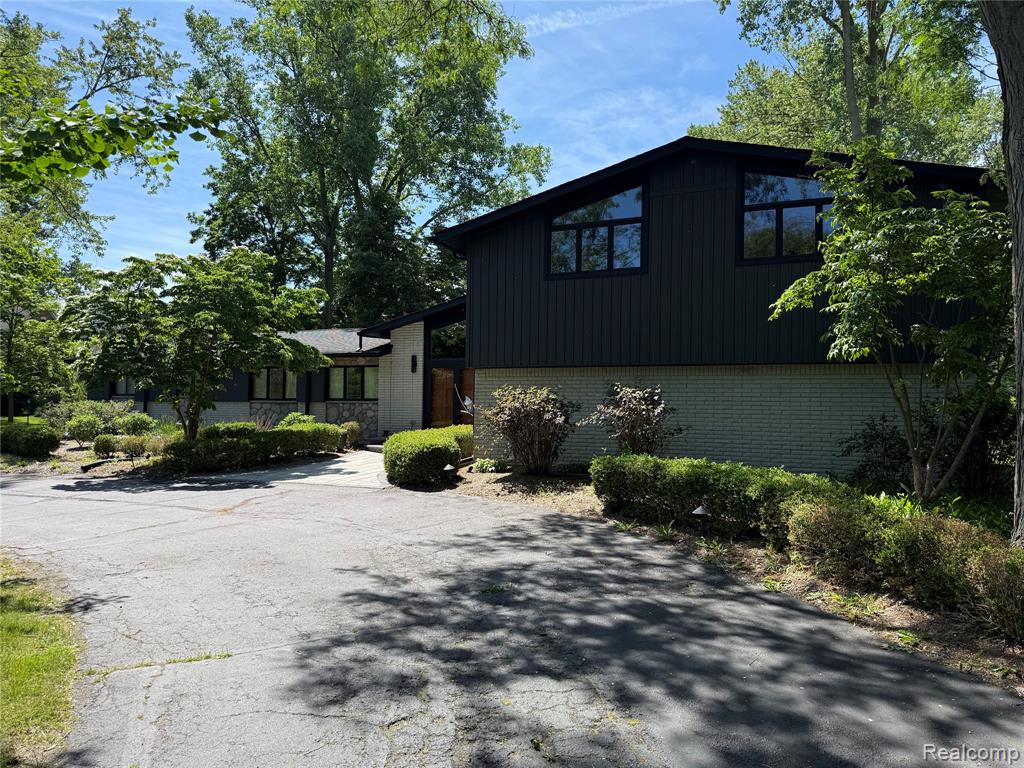 1429 Quarton Road Birmingham, MI 48009 - Photo 3 of 51