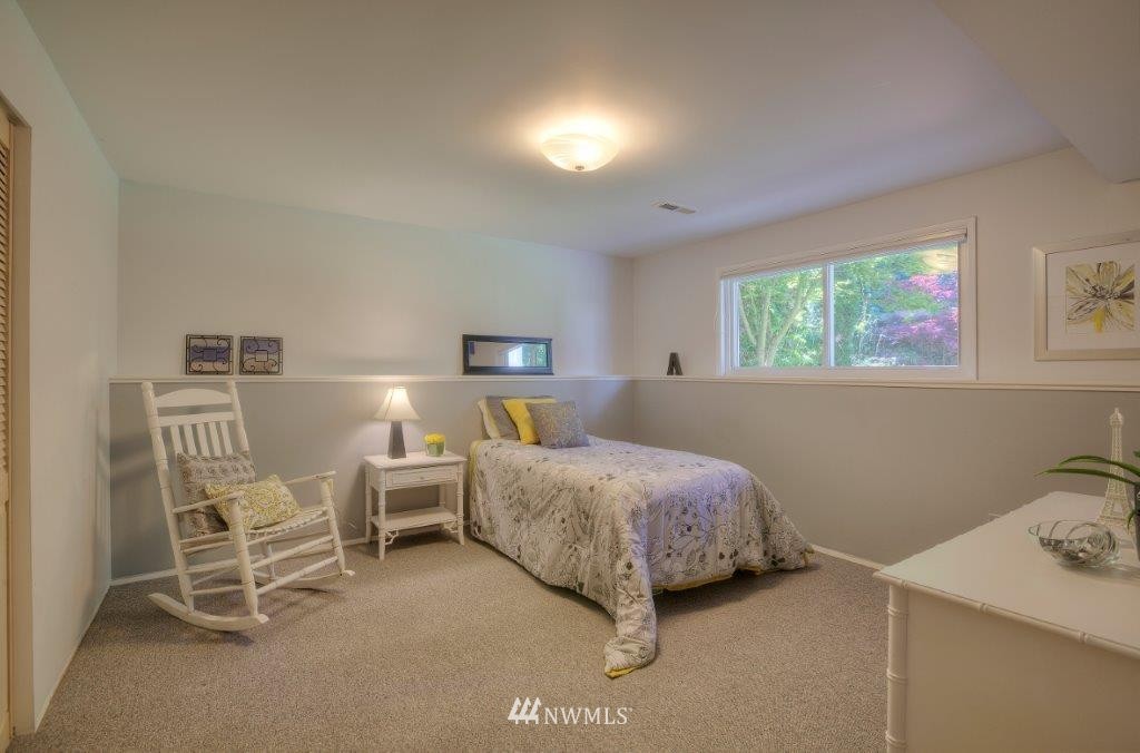 1719 Southeast 18th Place Renton, WA 98055 - Photo 17 of 25