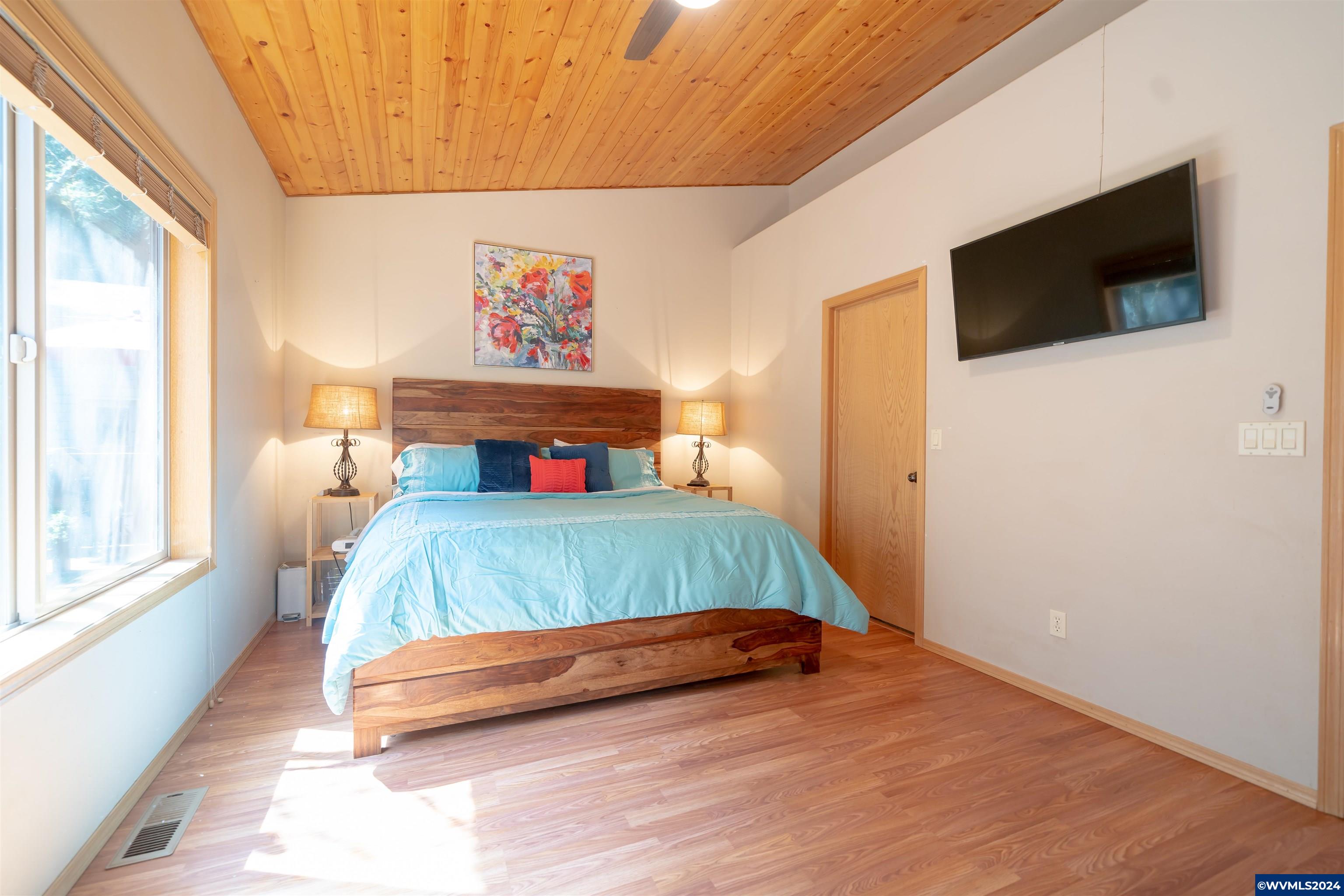 40957 North McCully Mountain Road Lyons, OR 97358 - Photo 11 of 37 Gallery Image 11