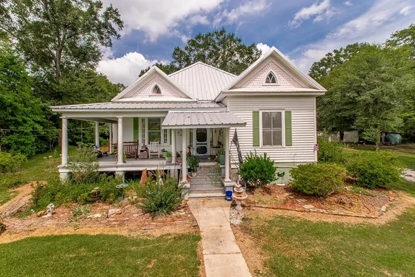 $169,000 | 307 West Railroad Avenue, Osyka, MS 39657