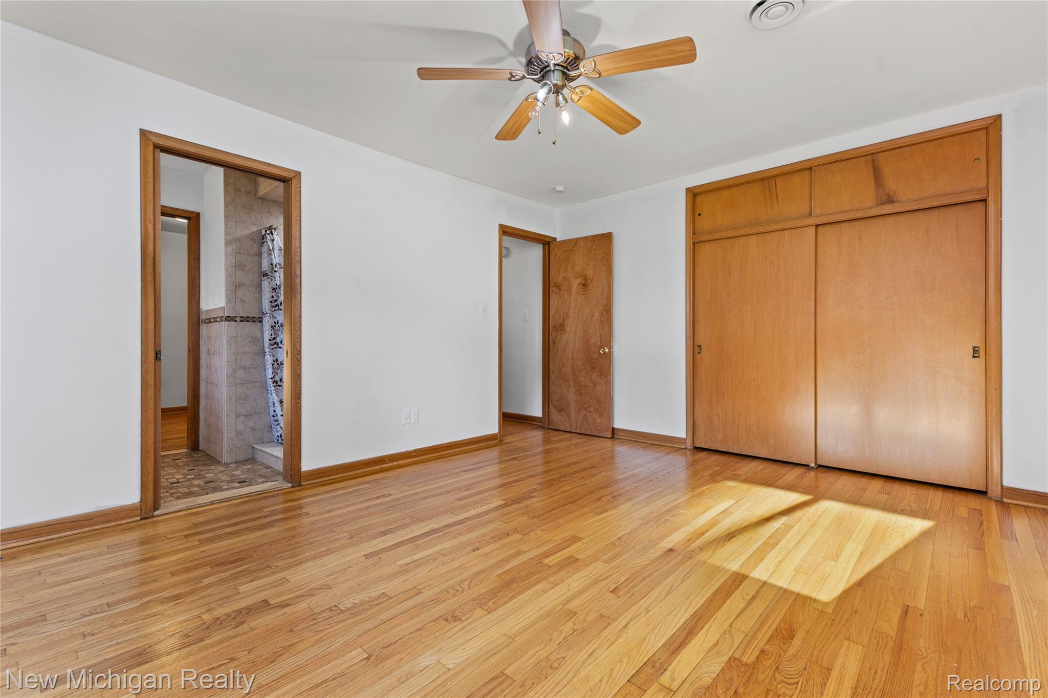 8359 Chicago Road South Warren, MI 48093 - Photo 35 of 74